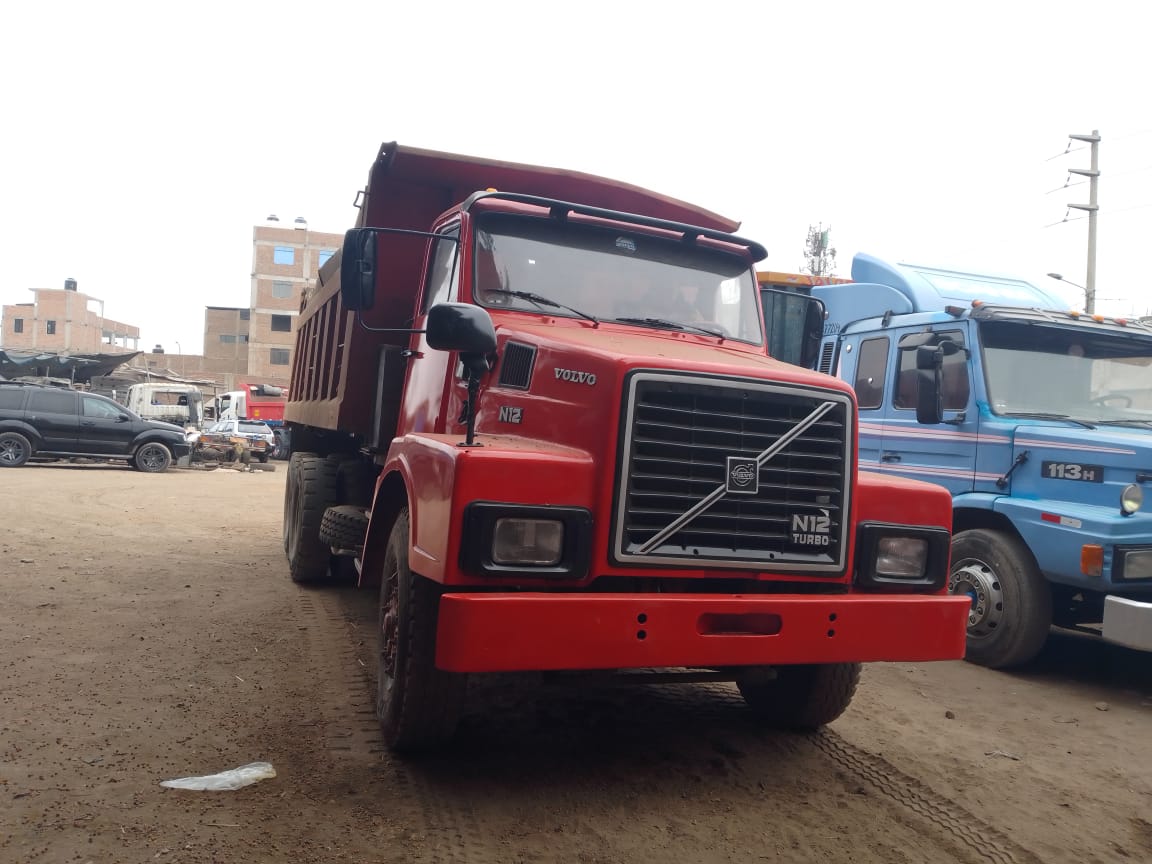 VOLQUETE MARCA VOLVO TORTOON MODELO N12 - 4