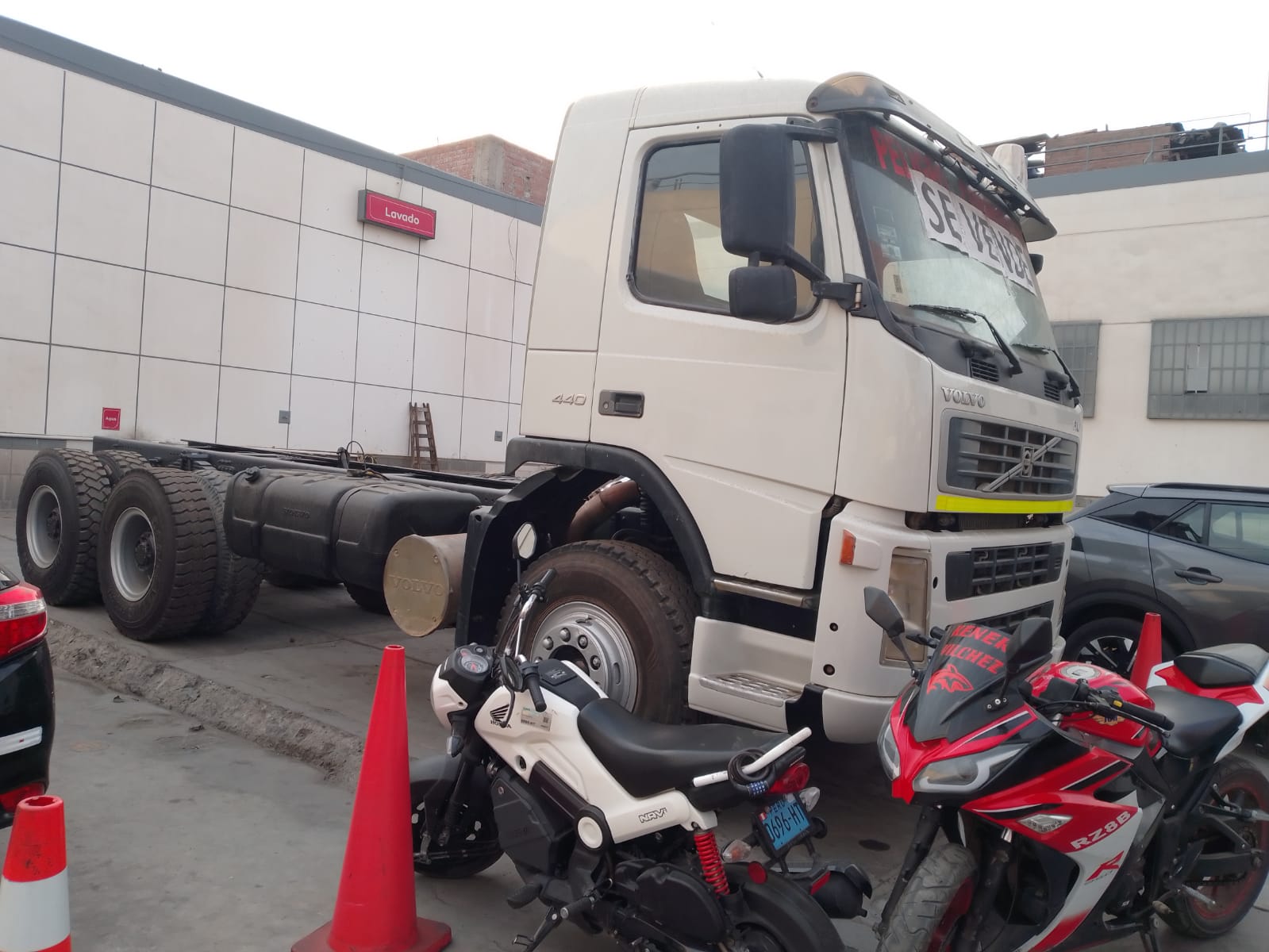 CAMION TRACTO MARA VOLVO MODELO FM6X4R - 3